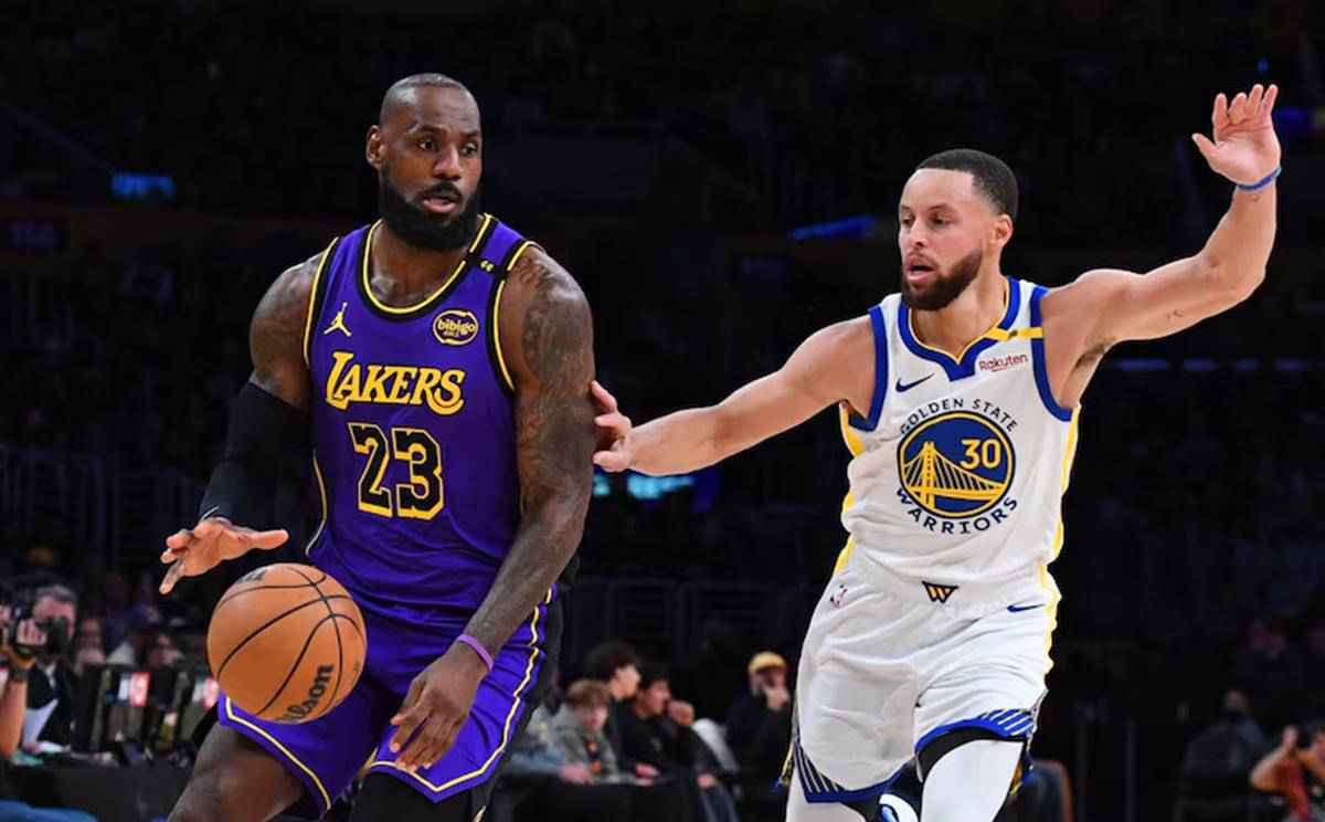 九游体育-近15年NBA季后赛最佳球员：詹姆斯统治7年，库里22年逆天改命(nba近几年季后赛)