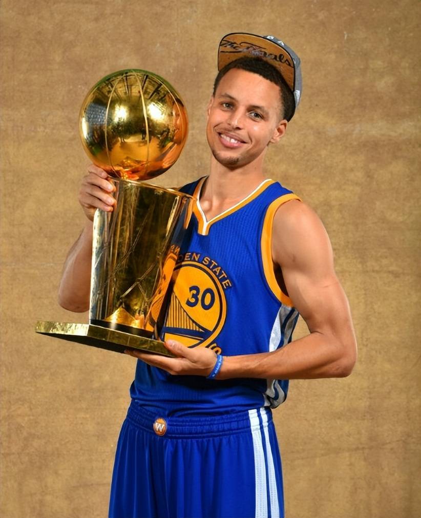 近15年NBA季后赛最佳球员：詹姆斯统治7年，库里22年逆天改命(nba近几年季后赛)