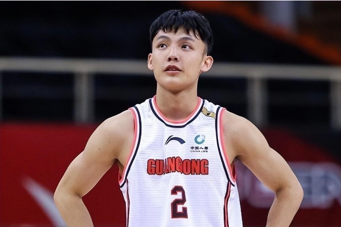 包含林崴31分同曦不敌广东李弘权26分上海胜四川的词条