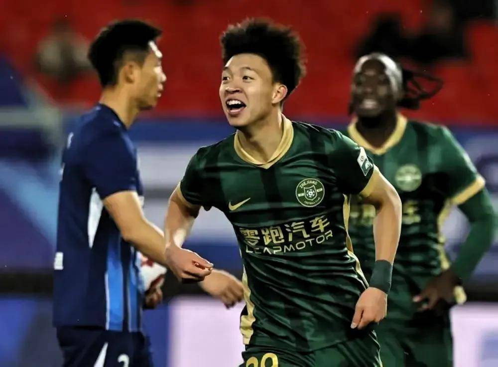 九游体育-内马尔队友青岛姆巴佩他跟王钰栋争中超5月MVP！(亚马尔pk姆巴佩)
