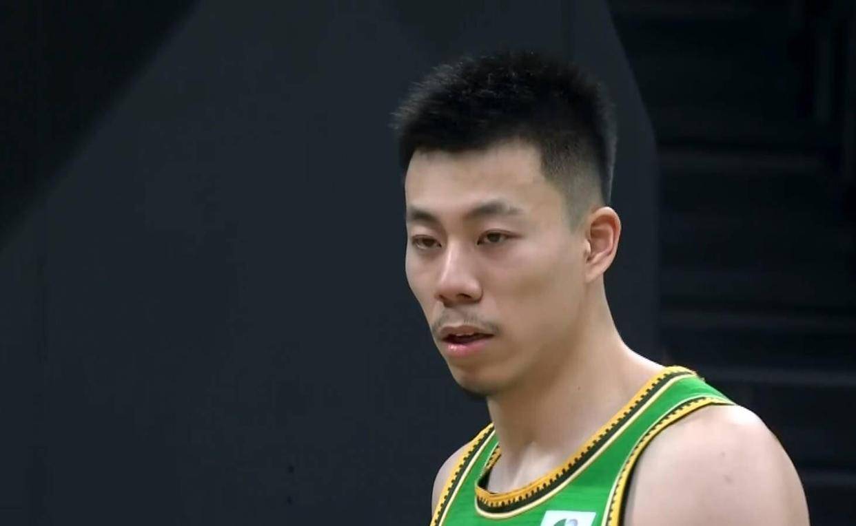 包含突发！张镇麟退出国家队中国男篮近10年首次没有辽篮队的词条