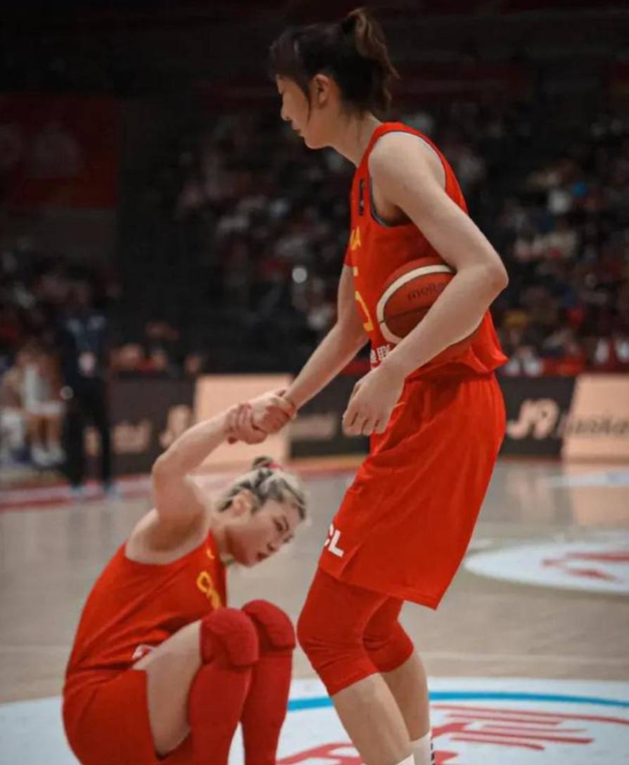 中国女篮在本场比赛暴露出组织问题和罚球问题的简单介绍