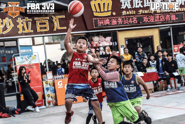 逐风者与烈日裁决在Apex英雄中上演巅峰对决，最终秀翻全场，这场打得太精彩的简单介绍