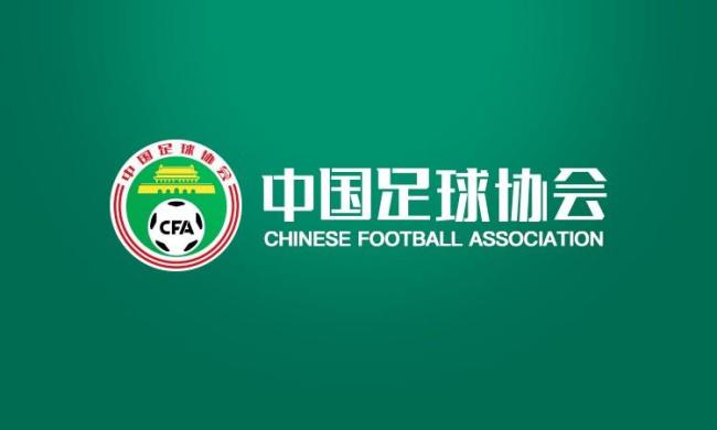 国足选帅消息：40多人报名，100％败率教练也想执教，(驾校报名费教练拿多少)