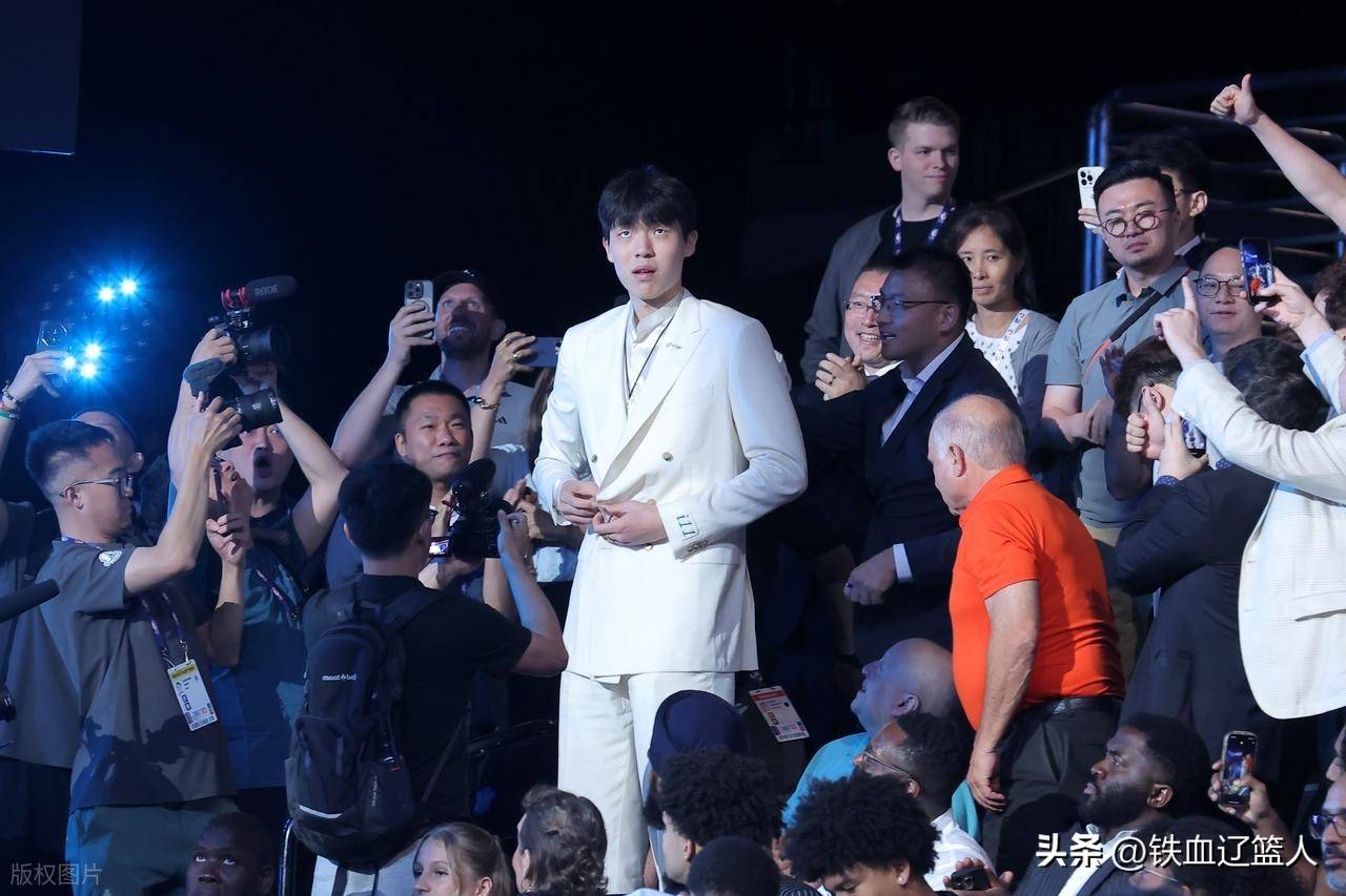 九游体育-微微一笑赢信任~杨瀚森称做得不够好比卢普斯：哪里做得很好的简单介绍