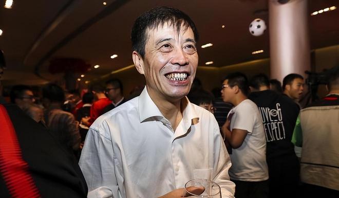 包含足坛反腐涉案高层:陈戌源无期李铁被判20年的词条